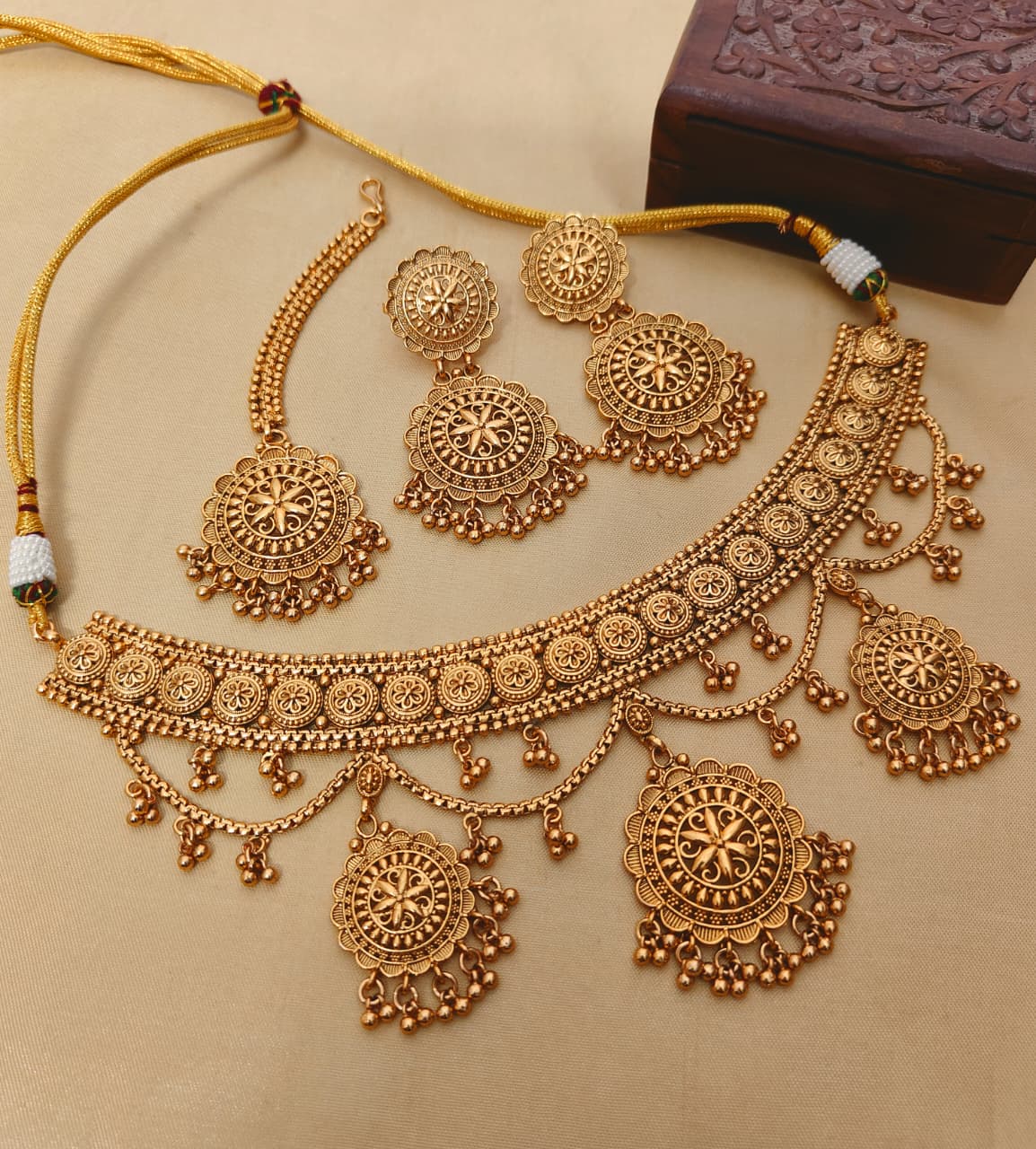 Beautiful Premium Quality Gold Plated  Matt Necklace With Beautiful Earrings And Tika….